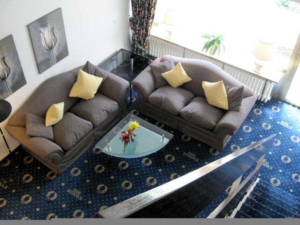Haus Litzbruck Hotel Dusseldorf Room photo