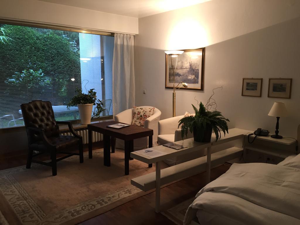 Haus Litzbruck Hotel Dusseldorf Room photo